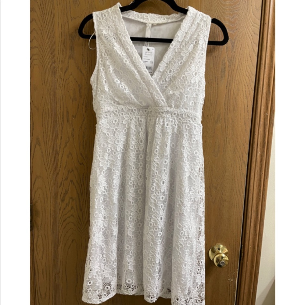 Gorgeous white lace dress PXS